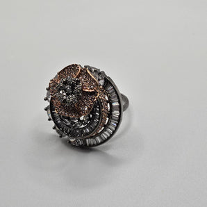 Dual tone rhodium electroplated ring